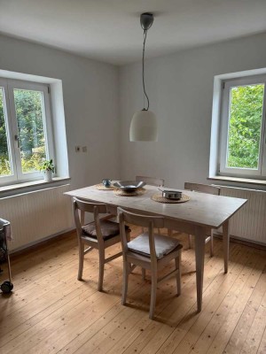2 Zimmer  Wohnung mit Balkon und Garten