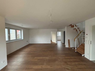 Erstbezug: Moderne Neubau-Maisonette-Wohnung in Wangen