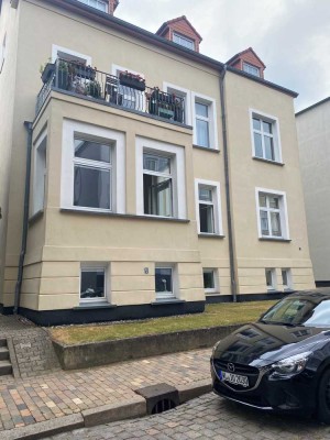 3-Raum-Wohnung Souterrain im Bahnhofsviertel