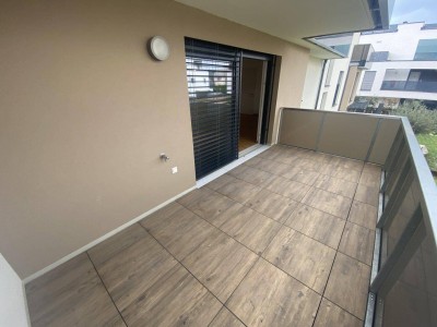 ERSTBEZUG - repräsentative, helle Wohnung mit Balkon und 2 Garagenplätzen im Zentrum vom Bisamberg