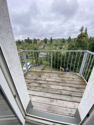 Ruhige Wohnung mit EBK und Balkon, was will man mehr?