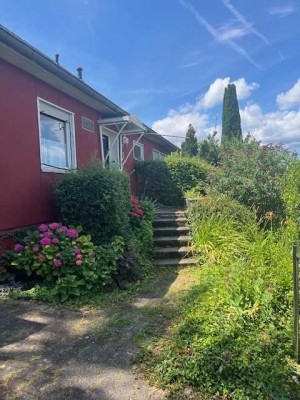 1- Familien-Haus in idyllischer Lage nähe Feldrand