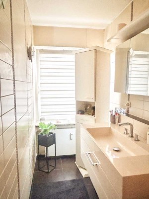 Moderne 3-Zimmer-Wohnung mit großem Balkon und eigenem Garagenplatz