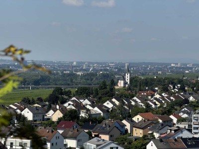 ***   Penthouse mit  sensationellen  Weitblick und sanierter Dachterrasse ***