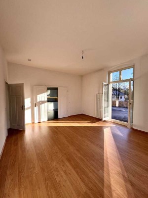 Wohnen wie im Palais - ein 4-Zimmer-Juwel mit Balkon & 100m²-Dachterrasse im historischen Sanatorium