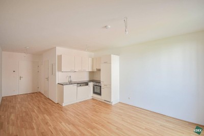 Ruhelage: 2-Zimmer Wohnung mit großer Loggia (1 Monat Mietfrei)