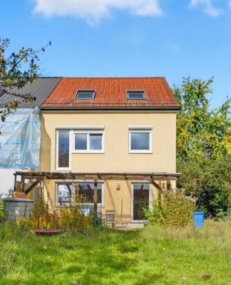 Doppelhaushälfte mit 6 Zimmern und großem Grundstück in ruhiger Lage