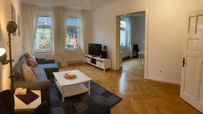 Gepflegte 5-Zimmer-Altbau-Wohnung mit Balkon und EBK in Hildesheim-Oststadt