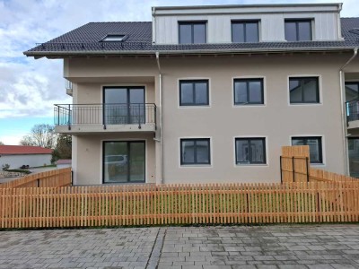 Helle 4-Zimmer-Erdgeschoss-Wohnung mit Garten