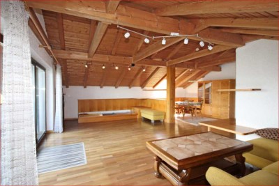 Bestens vermietete 2-Zi-Dachgeschosswohnung