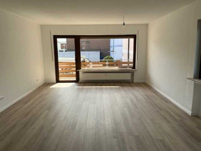 Neu renovierte 3-Zimmer-Erdgeschosswohnung mit Balkon, Keller und Carport!