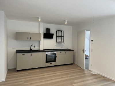 Exklusive 2-Raum-Erdgeschosswohnung mit Terrasse und Einbauküche
