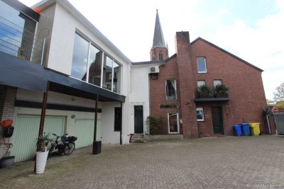 Nettetal-Schaag: Kernsaniertes 6-Familienhaus mit 485 m² Wohnfläche und ca. € 60.570,-- Netto-KM