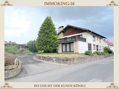++ MASSIVES FREISTEHENDES EIN - ZWEIFAMILIENHAUS MIT AUSBAUFLÄCHEN UND BLICK INS GRÜNE! ++