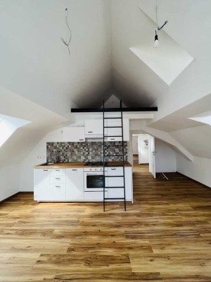 Wunderschön sanierte Dachgeschoss Wohnung in der Altstadt