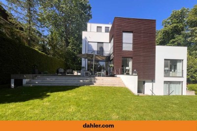 Exklusives Architektenhaus mit 20 Meter Pool – Zehlendorf at its best