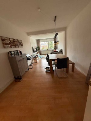 Charmante 4-Zimmer-Altbau-Wohnung mit Küche in Top-Lage – nur 100 Meter zum Bunten Garten!