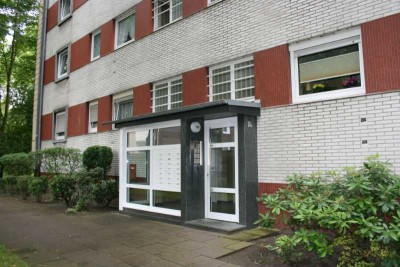 KOMPLETT EINGERICHTETE MIETWOHNUNG MIT BALKON AM RANDE DER GELSENKIRCHENER CITY