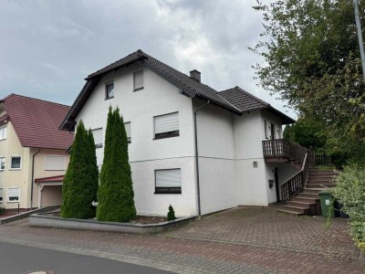 Geräumiges, 10-Raum-Mehrfamilienhaus mit großzügigem Garten in Wächtersbach