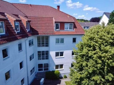 Attraktive und gepflegte Zwei-Zimmer Wohnung mit Balkon und Stellplatz im begehrten Woltmershausen