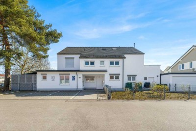 Traumhaftes Einfamilienhaus mit separater Praxisfläche und sonneverwöhntem Garten