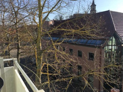 Gepflegte 4-Zimmer-Maisonette-Wohnung mit Balkon und EBK in Flein