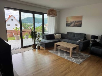 Barrierefreie Erdgeschoss-Neubauwohnung mit sonniger Terrasse und Einbauküche