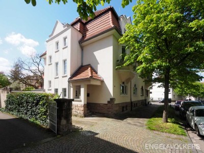 Drei Zimmer Wohnung mit Altbaucharme am Rotenbühl!