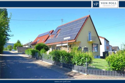 Modernisiertes Einfamilienhaus mit Photovoltaikanlage und Anbau mit zwei Apartments und Doppelgarage