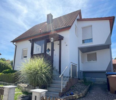 Schönes Einfamilienhaus mit Garten, Stellplatz und Garage nahe dem Eselsburger Tal