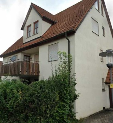 Exklusive, gepflegte 2-Zimmer-Wohnung mit Einbauküche in Riederich