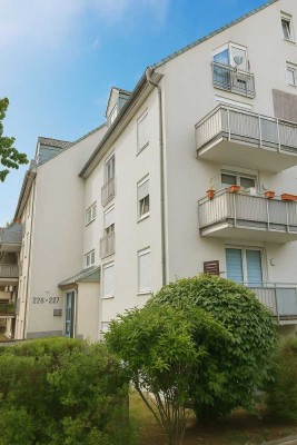 *Reserviert* Frisch renoviert & leerstehend: 1-Zimmer-Maisonettewohnung mit Aufzug