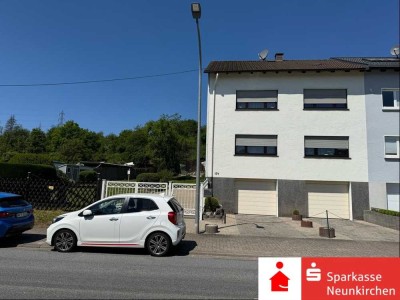 Wohntraum - gepflegtes  Zweifamilienhaus mit großem Grundstück