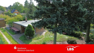 Massiv errichteter Bungalow mit Kamin