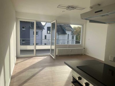 Helle 2-Zimmer Wohnung im 1.OG, mit Südbalkon und Einbauküche in Gärtringen - Rohrau