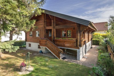 Wohnen wie im Urlaub – Rustikales Holzhaus mit Wohlfühlflair und Gartenidylle in Perchtoldsdorf