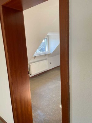 Gemütliche DG-Wohnung in ruhiger Lage Oberhausen-Alstaden