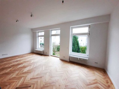 ### ALTBAUWOHNUNG MIT GROSSER TERRASSE (geplant) UND LOGGIA DIREKT AM WOOG - WOHNEN MIT STIL  ###