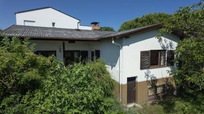 Bungalow mit großem Garten in guter Lage