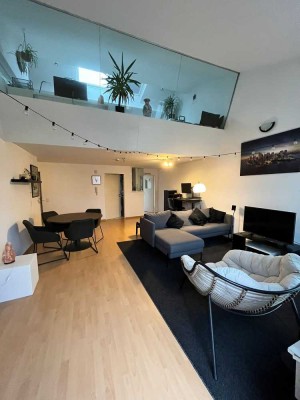 Geschmackvolle 2-Zimmer-Loft-Wohnung mit gehobener Innenausstattung mit Balkon und EBK in Ulm