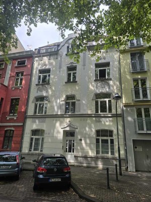 *** schöne Maisionette Wohnung ***