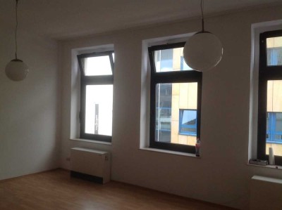 Helle freundliche Wohnung,1großes Zimmer,KDB