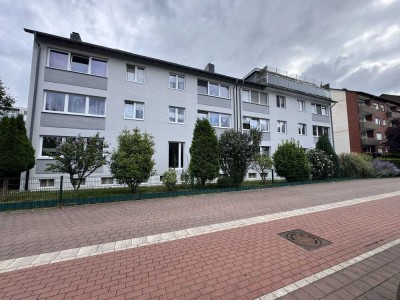 *charmante 3,5 Zimmer Wohnung mit nettem Mieter*