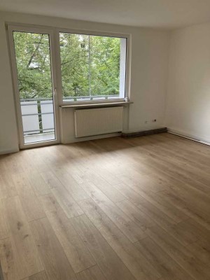 MODERNISIERTE 2-ZIMMERWOHNUNG MIT BALKON IM RHEINGAUVIERTEL