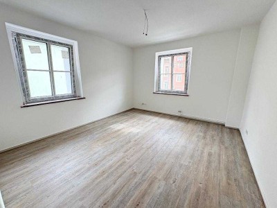 Erstbezug nach Sanierung! 3 Zimmer Wohnung mit Dusche und Balkon!
