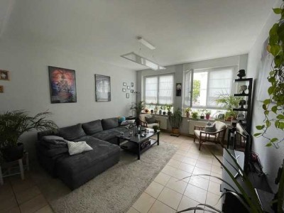 Mitten drin, statt nah dabei ...
Gemütliche 2-Zimmer-Wohnung im Zentrum von Neheim