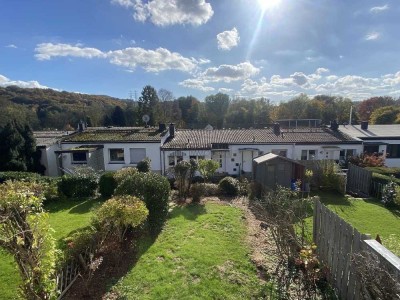 Herdecke-Semberg: Reihenhaus mit sonnigem Garten und Tiefgaragenstellplatz