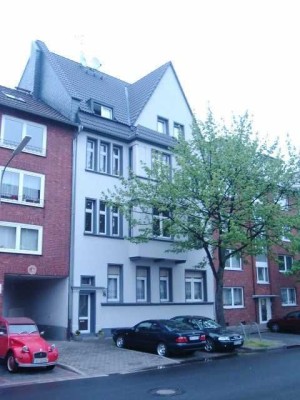 Provisionsfrei* Mehrfamilienhaus in Neuss Nord (Stadtgrenze zu Düsseldorf)