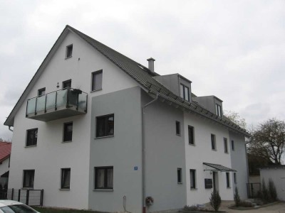 3-Zimmerwohnung  - EBK  & Carport - frei ab sofort