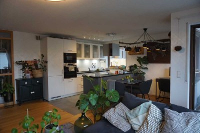 Moderne 3 ½ Zimmer- Wohnung mit Balkon,EBK und TG in Möglingen